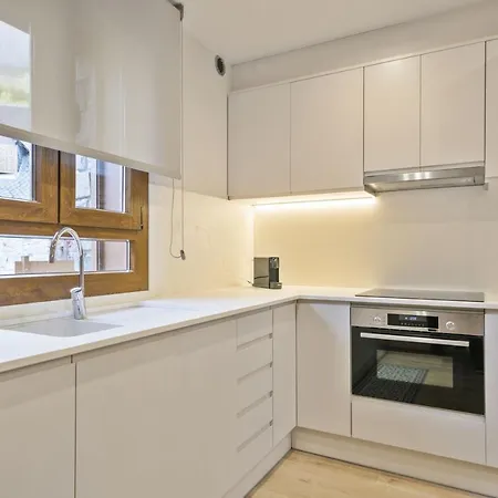 Luderna - Dera Airola Apartmán